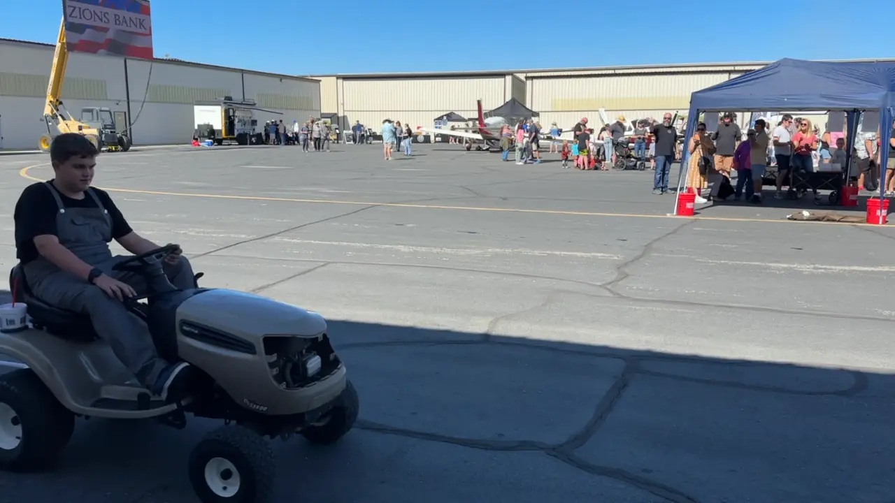 Video of the barrel train giving rides at the airshow