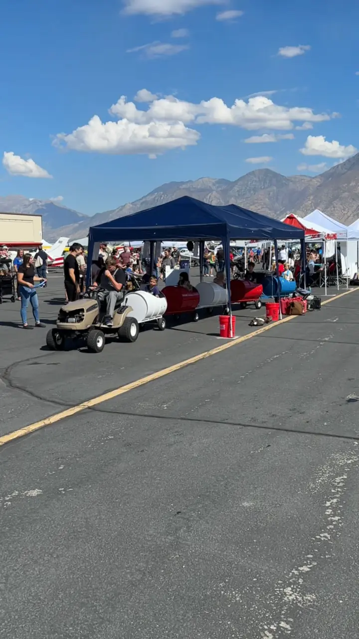 Video of the barrel train at the airshow with mountain views